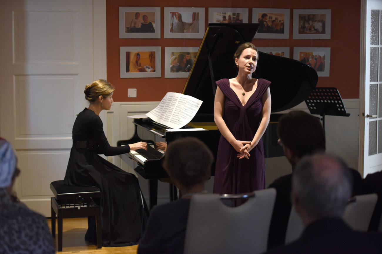 ?????????-???????? ????????-23.04.2017
Copyright / Fotos Juri Junkov
Haagener Str. 35a
79599 Wittlingen
Tel.: 07621 140962
Mobil: 0171 7410128
www.junkov.com